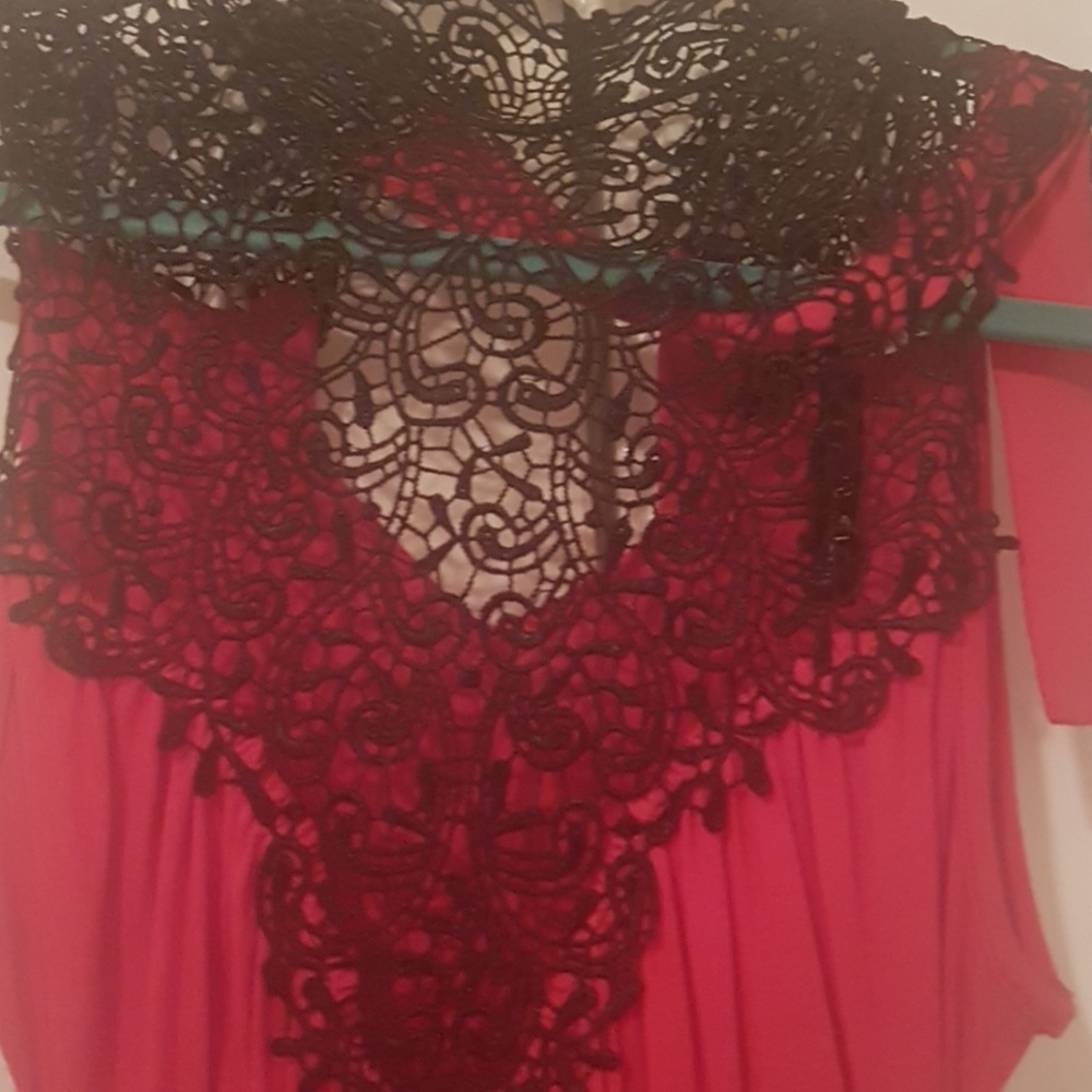 Delicate Top - Picture 2 of 3